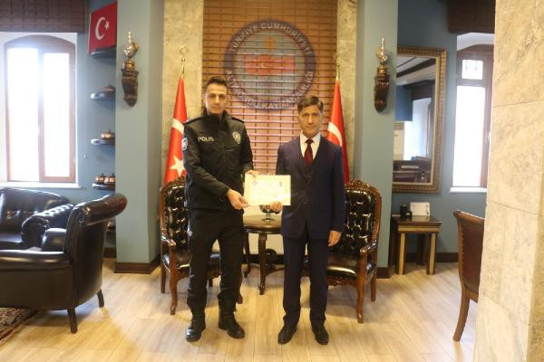 İnanılmaz olay! Pencereden atlayan kadını... - Resim: 4