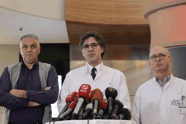 Kadir İnanır hakkında flaş açıklama: Deniz Baykal gibi... - Resim: 2