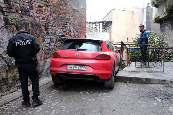 Arabasıyla merdivenlerden inmeye kalktı! İşte sonuç - Resim: 4