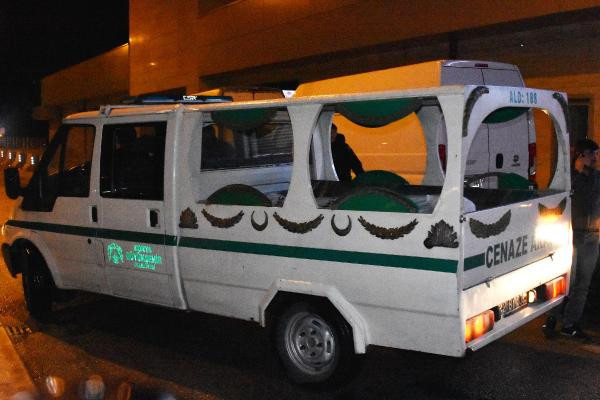 Pilot kızı jette ölmüştü! Acılı annenin bakışları yürekleri dağladı - Resim: 4