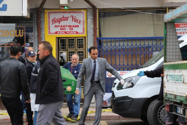 İki erkek eve kapandı: İhbar her şeyi ortaya çıkardı! - Resim: 2