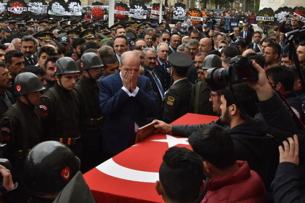 Şehit cenazesinde yürek yakan feryat: Neden bizi bırakıp gittin - Resim: 4