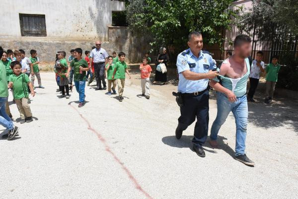 Sevgilisiyle buluşan eski kocasını, kadının eşine yakalattı - Resim: 4