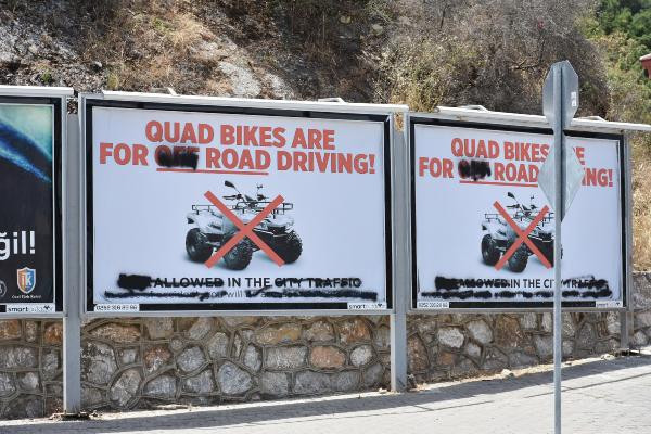 Tatil cennetinin her yerine afişler asıldı: Artık yasak! - Resim: 4