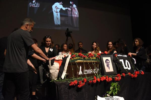 Oyuncu Arda Öziri'ye yürek yakan veda! Gözyaşları sel oldu - Resim: 1