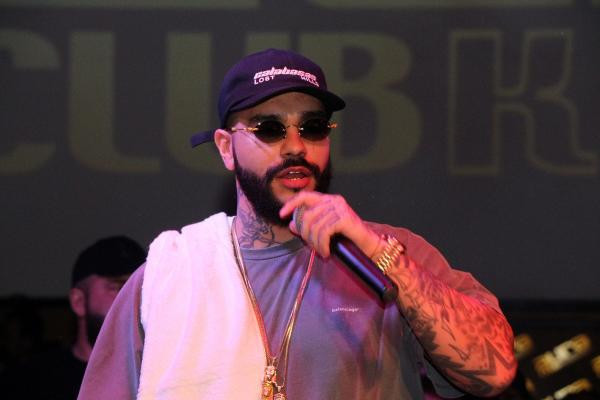 Böyle izdiham görülmedi! Ruslar önce coştu sonra çıldırdı - Resim: 1