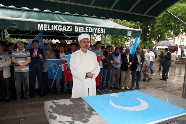 Doğu Türkistanlı alim için gözyaşları sel oldu! - Resim: 4
