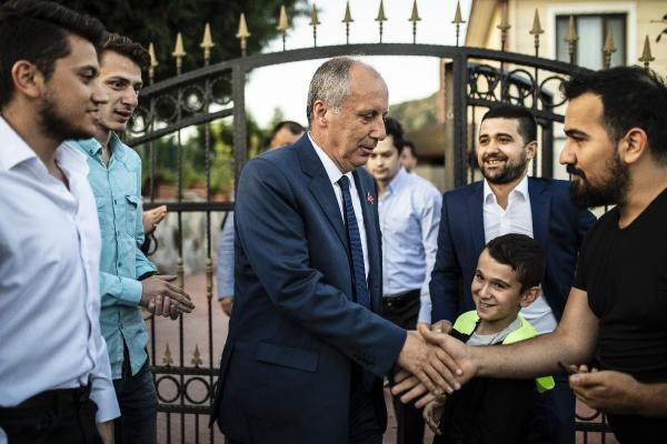 Muharrem İnce köyündeki bayramlaşma geleneğini anlattı - Resim: 1