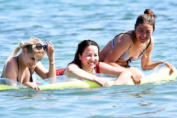 Bodrum kavruldu, sahiller doldu! - Resim: 1