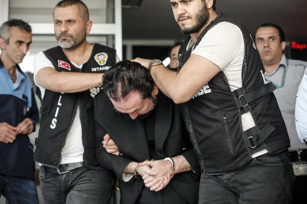 Annem gece 3'te beni Adnan Oktar'a götürüyordu erkeklerin bana...  - Resim: 1