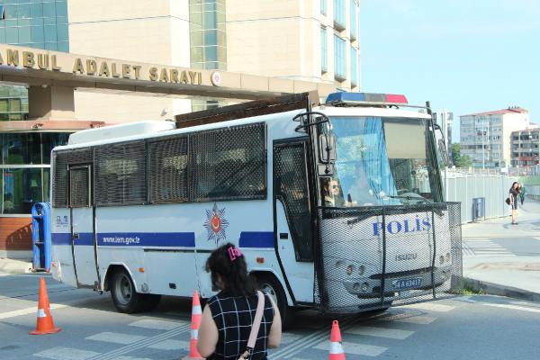 Adnan Oktar'dan son bakış! Kedicikler cezaevine böyle gitti - Resim: 2