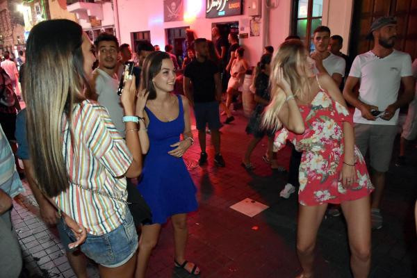 İşte Türkiye'nin çılgın sokağı! Ününü duyan buraya koştu - Resim: 2