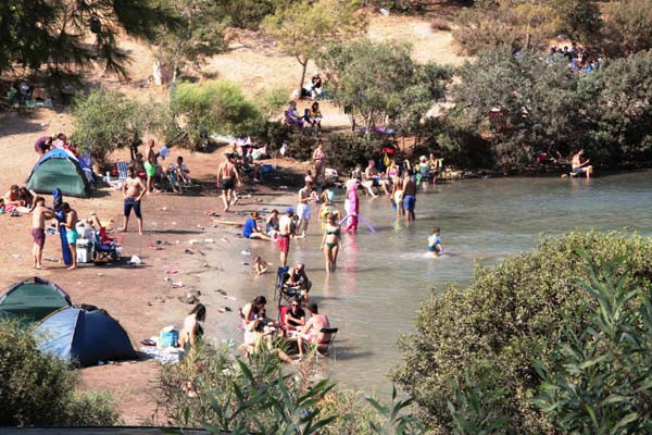 Bodrum'a lüks yatıyla geldi bedava lahmacun ayran dağıttı tatilciler bayram etti - Resim: 3