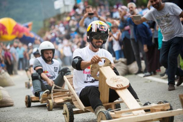 AK Partili vekilin zor anları! Çok fena takla attı... - Resim: 3