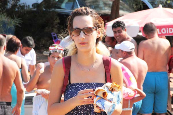 Bodrum'da lüks yatıyla gelip lahmacun dağıtan Sezgin Baran Korkmaz kimdir - Resim: 2