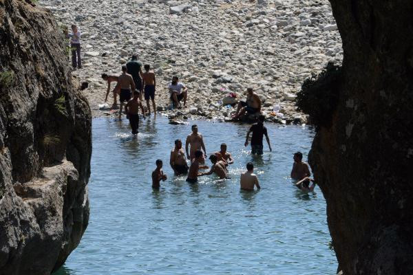 Terörün gölgesi kalktı Birkleyn Mağaraları doldu taştı - Resim: 1