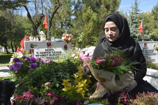 Şehit eşi isyan etti: Yüzlerine tükürmek için Hatay'a gittim - Resim: 3