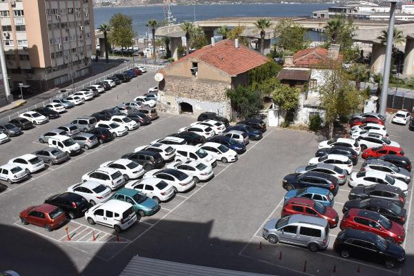Fırtına beklenen İzmir'de kapalı otoparklar doldu   - Resim: 3