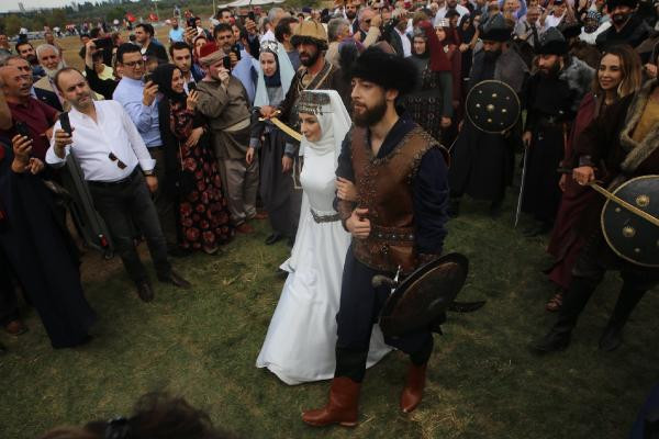 Recep Akdağ'ın oğlu Kocaeli'de kayı düğünü ile evlendi - Resim: 4