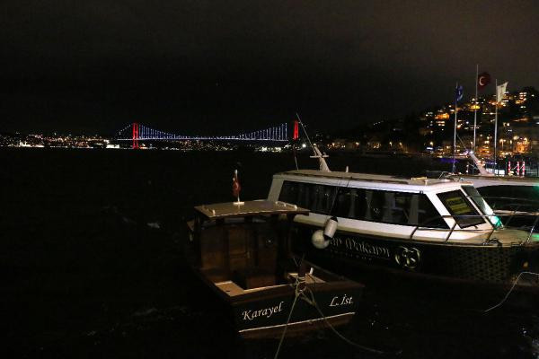 İstanbul Boğazı gemi trafiğine kapatıldı! - Resim: 3