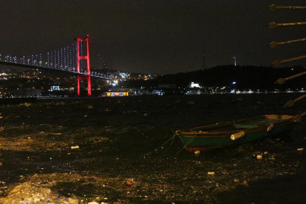 İstanbul'da şiddetli lodos! Bazı seferler iptal edildi - Resim: 3