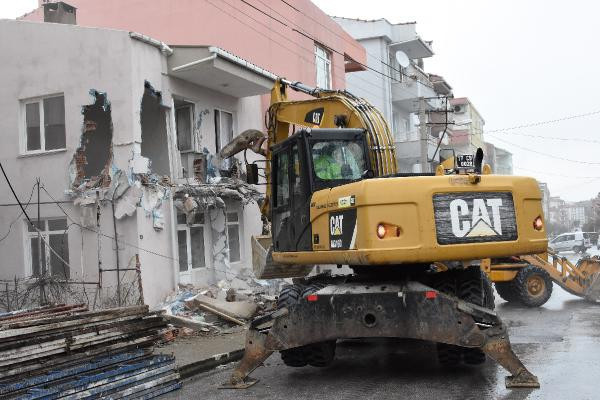 Polise çok direndi ama olanları engelleyemedi! - Resim: 2