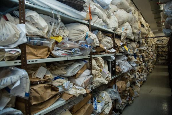 2 trilyonluk çek bile var! Para ve uyuşturu ne yapılıyor adli emaneti görmeniz lazım - Resim: 4