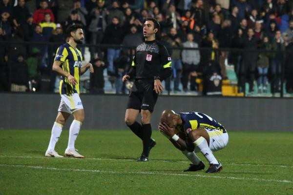 Hezimet maçında Valbuena'dan olay hareket - Resim: 1