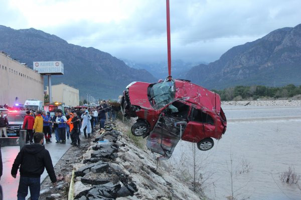 Fırtınada kaybolan Buse'den hala haber yok - Resim: 4
