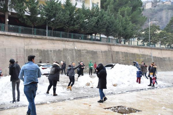 Rektörden öğrencilere 2 kamyon dolusu sürpriz! - Resim: 3