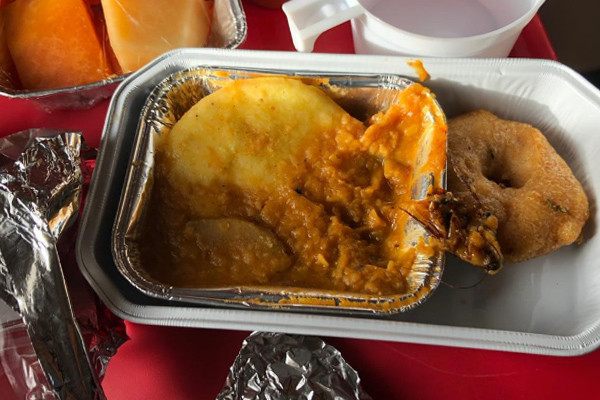 Uçak yemeğinde mide bulandıran olay  - Resim: 4