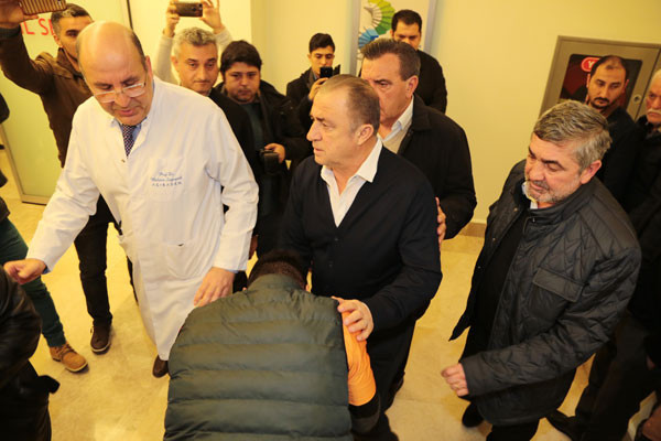 Babasını kaybeden Fatih Terim hasteneye böyle geldi - Resim: 1