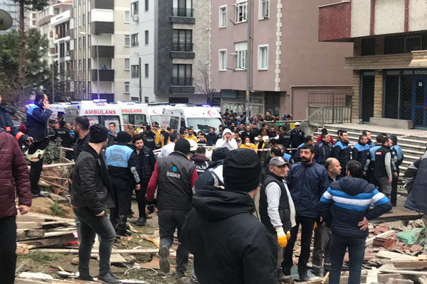 Kartal'da 8 katlı ve 24 daireli bina çöktü! İşte çöken binanın görüntüleri - Resim: 1