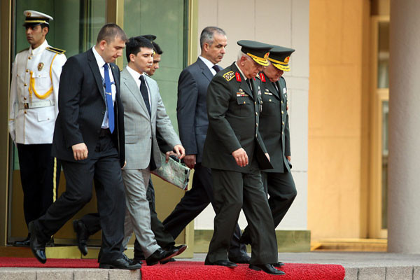 Başbakanlık'ta kritik zirve - Resim: 2