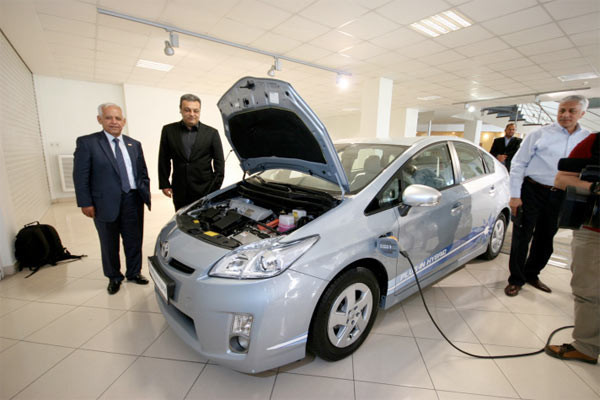 Hem elektrikli hem benzinli - Resim: 2