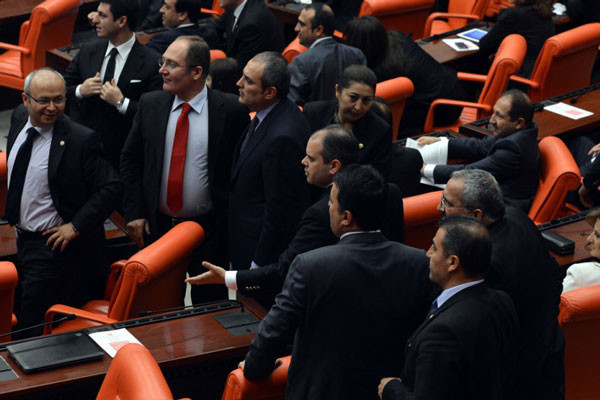 Mecliste Suriye savaşı - Resim: 2