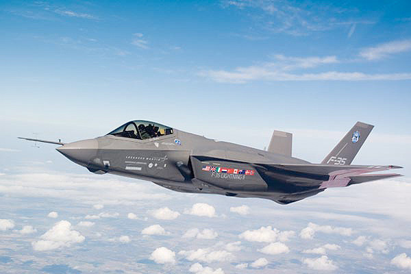 F-35 ilk bombasını bıraktı - Resim: 4