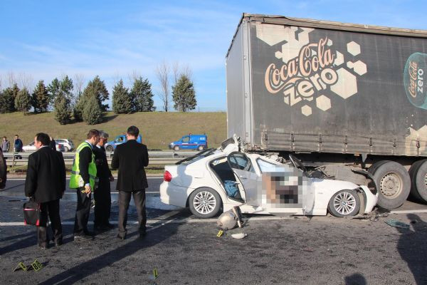 TEM Otoyolu'nda feci kaza - Resim: 3