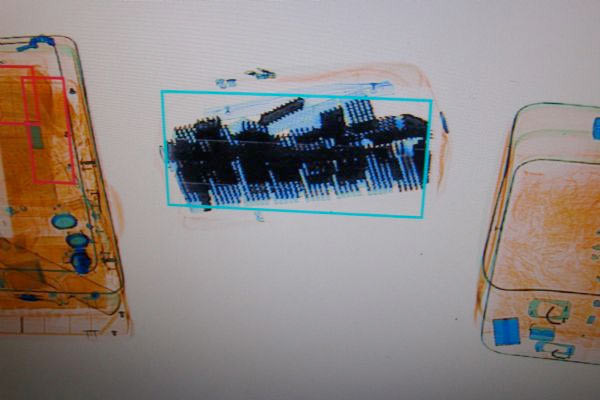 Barzani fişeklerle yakalandı - Resim: 4