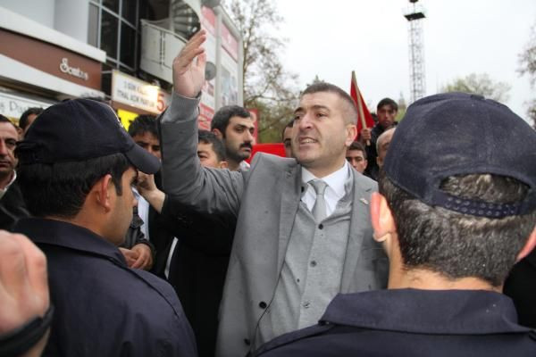 Akiller toplantısını Ülkücüler bastı - Resim: 2