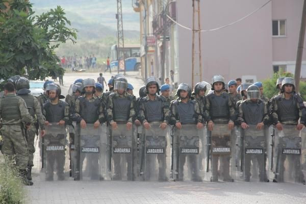 Üniversiteliler birbirine girdi - Resim: 1