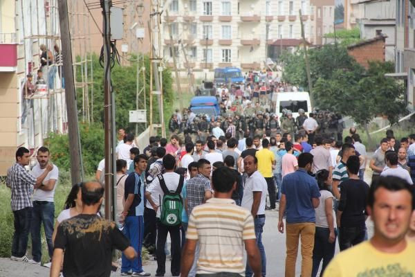 Üniversiteliler birbirine girdi - Resim: 4