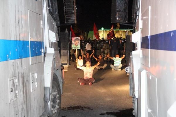 Hatay sokakları karıştı - Resim: 2