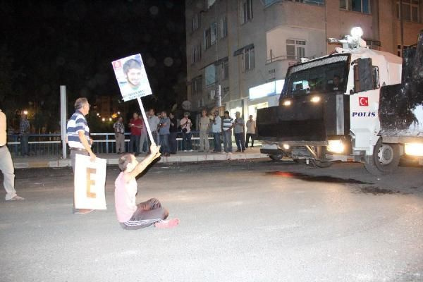 Hatay sokakları karıştı - Resim: 3