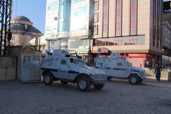 Yüksekova'da olaylı cenaze - Resim: 4