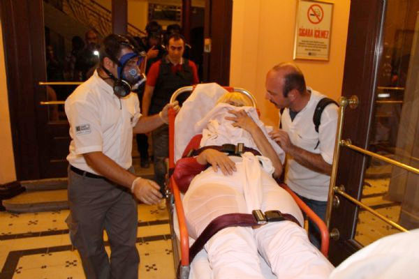 Opera binasını revire çevirdiler - Resim: 1