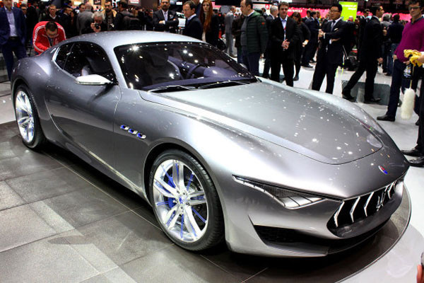 Maserati Alfieri Cenevre'nin gözbebeği oldu! - Resim: 4