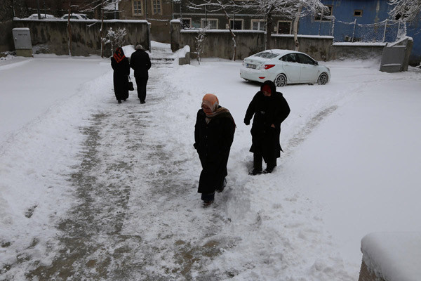 Doğu ve Karadeniz'deki seçmene kar sürprizi - Resim: 1