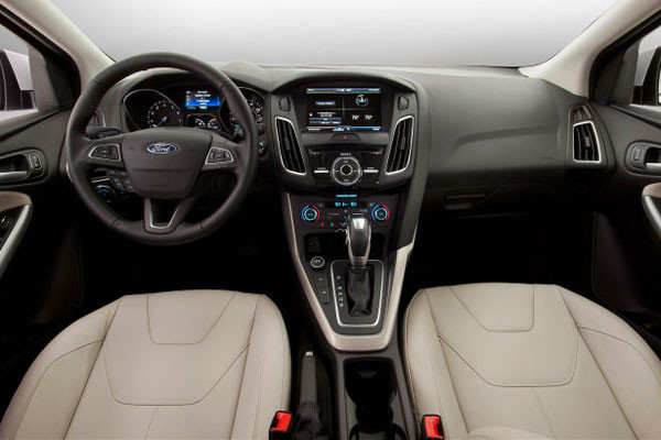 Makyajlı Ford Focus Sedan New York'da tanıtılacak - Resim: 4