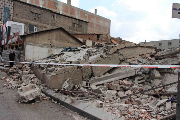 Ankara'da korkutan göçük - Resim: 1